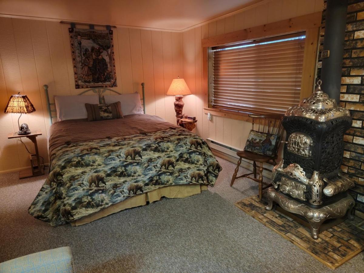 Wagon Wheel Hotel West Yellowstone Luaran gambar