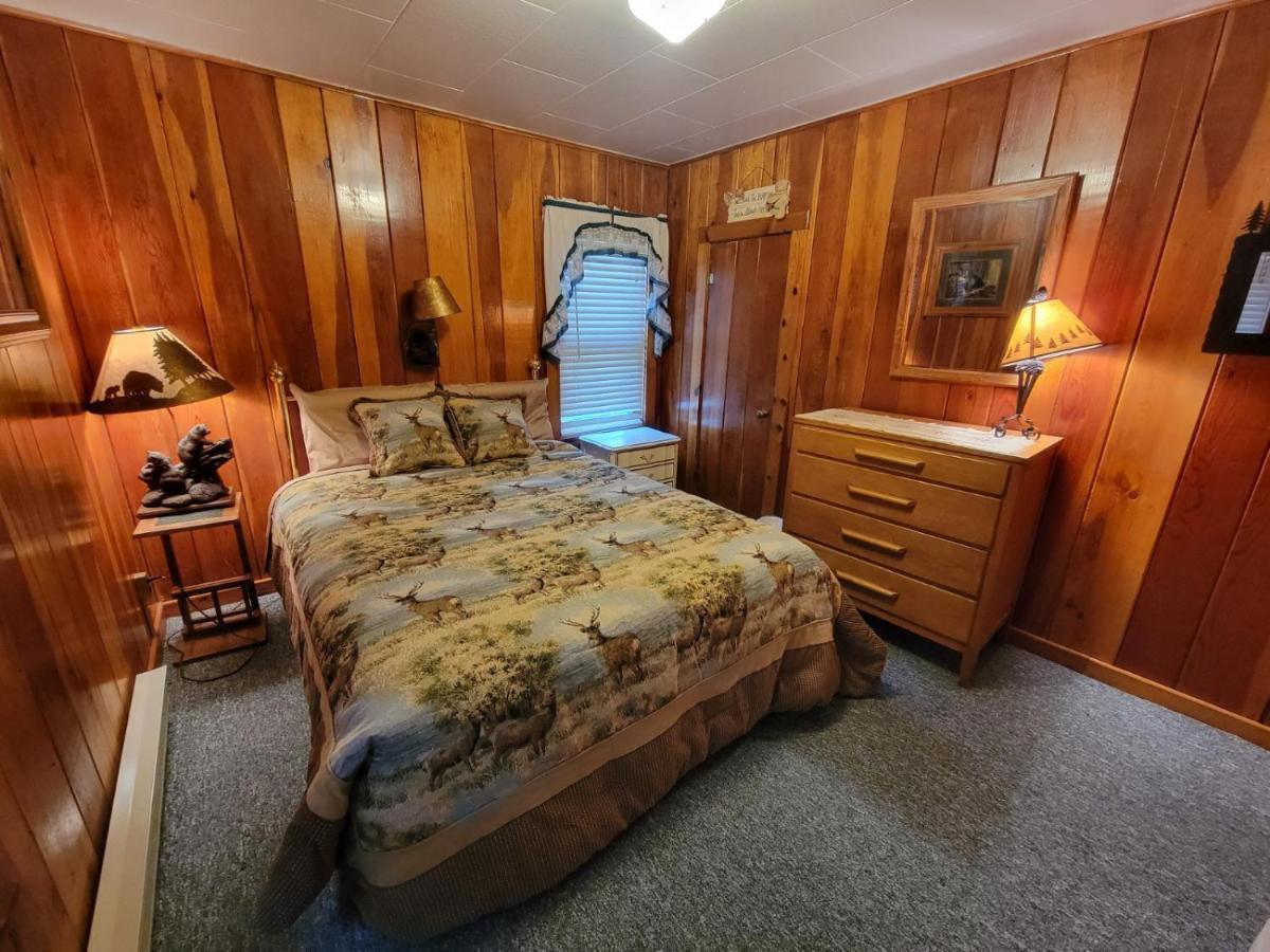 Wagon Wheel Hotel West Yellowstone Luaran gambar