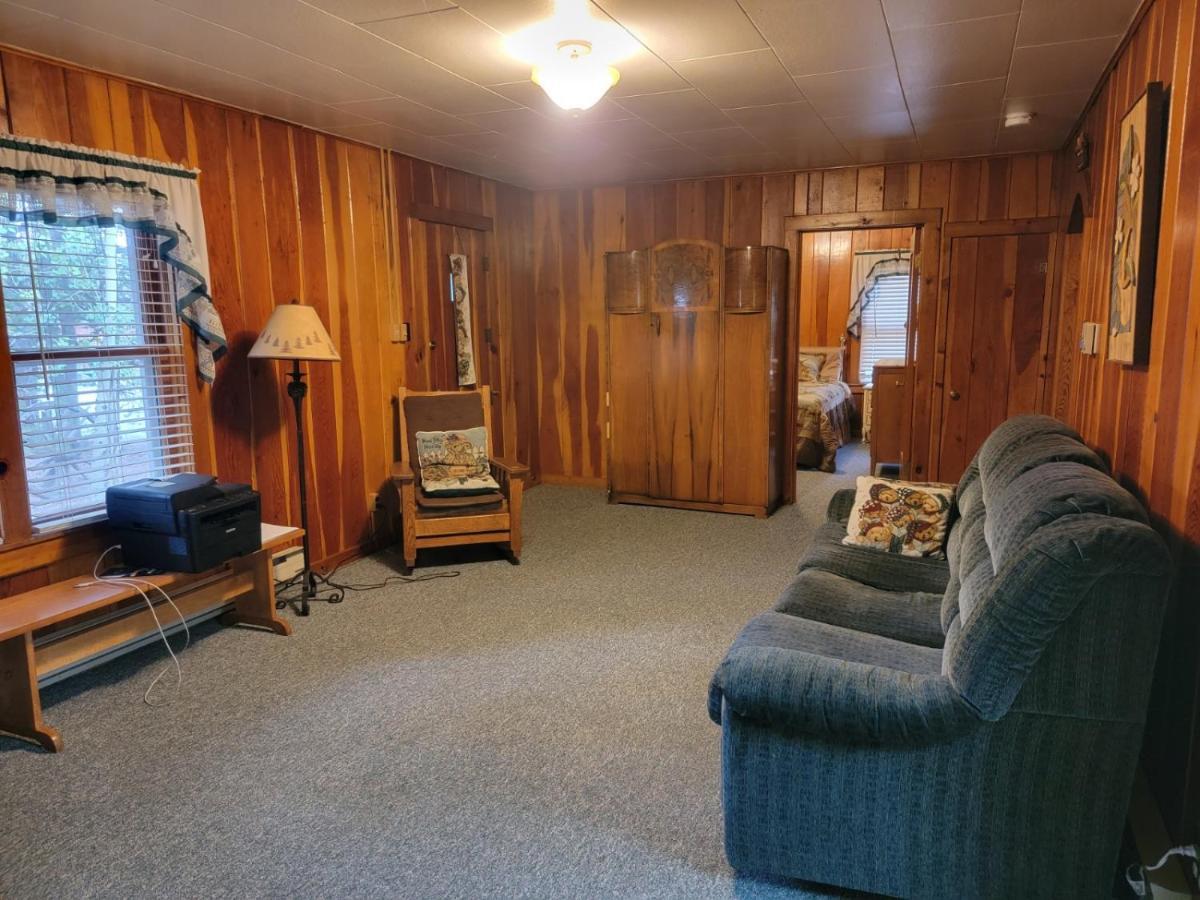 Wagon Wheel Hotel West Yellowstone Luaran gambar