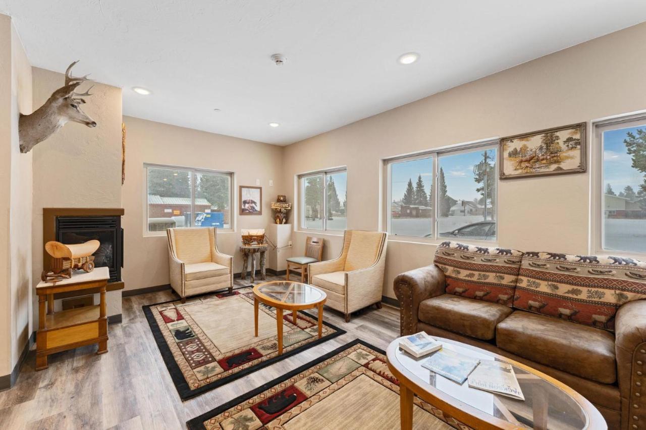 Wagon Wheel Hotel West Yellowstone Luaran gambar