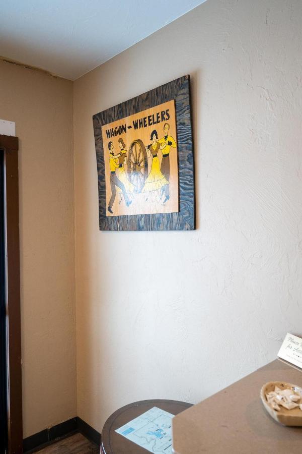 Wagon Wheel Hotel West Yellowstone Luaran gambar