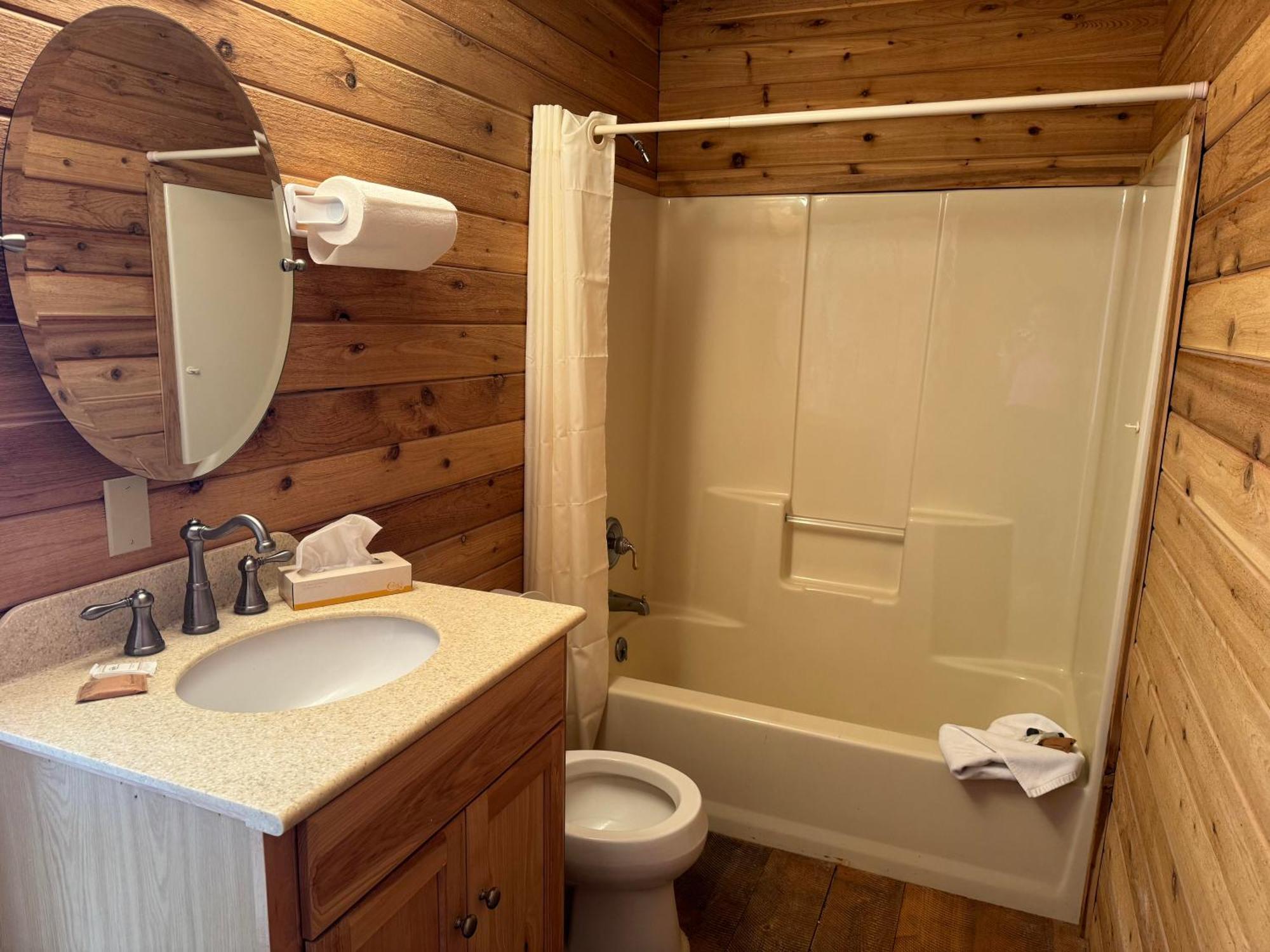 Wagon Wheel Hotel West Yellowstone Luaran gambar